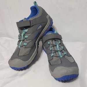 Merrell boys size 7M waterproof shoes